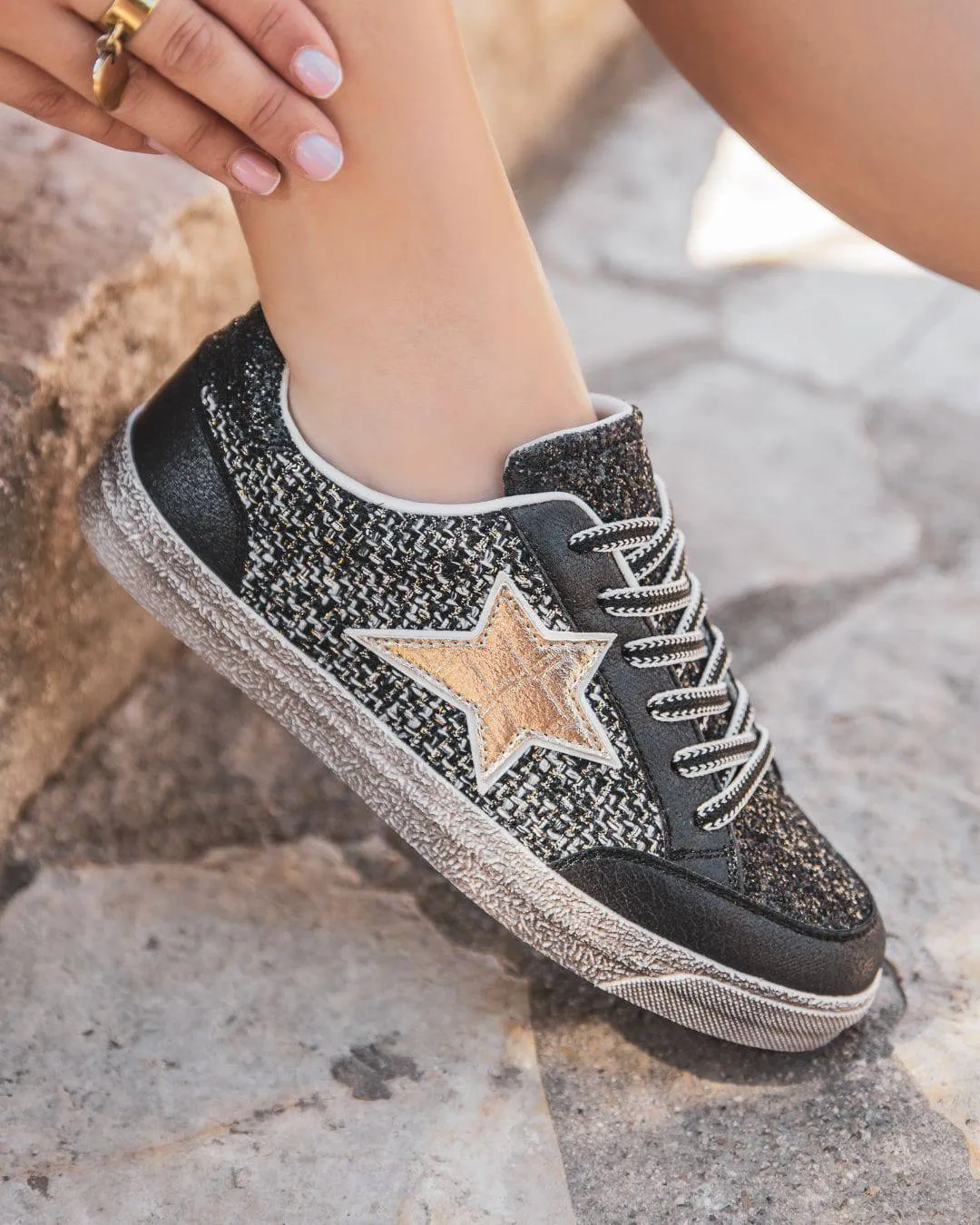 Basket femme noire étoile à lacets - Élise