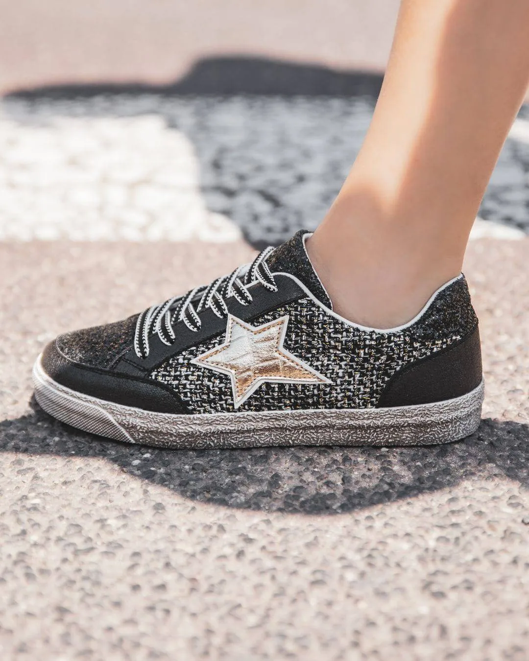 Basket femme noire étoile à lacets - Élise