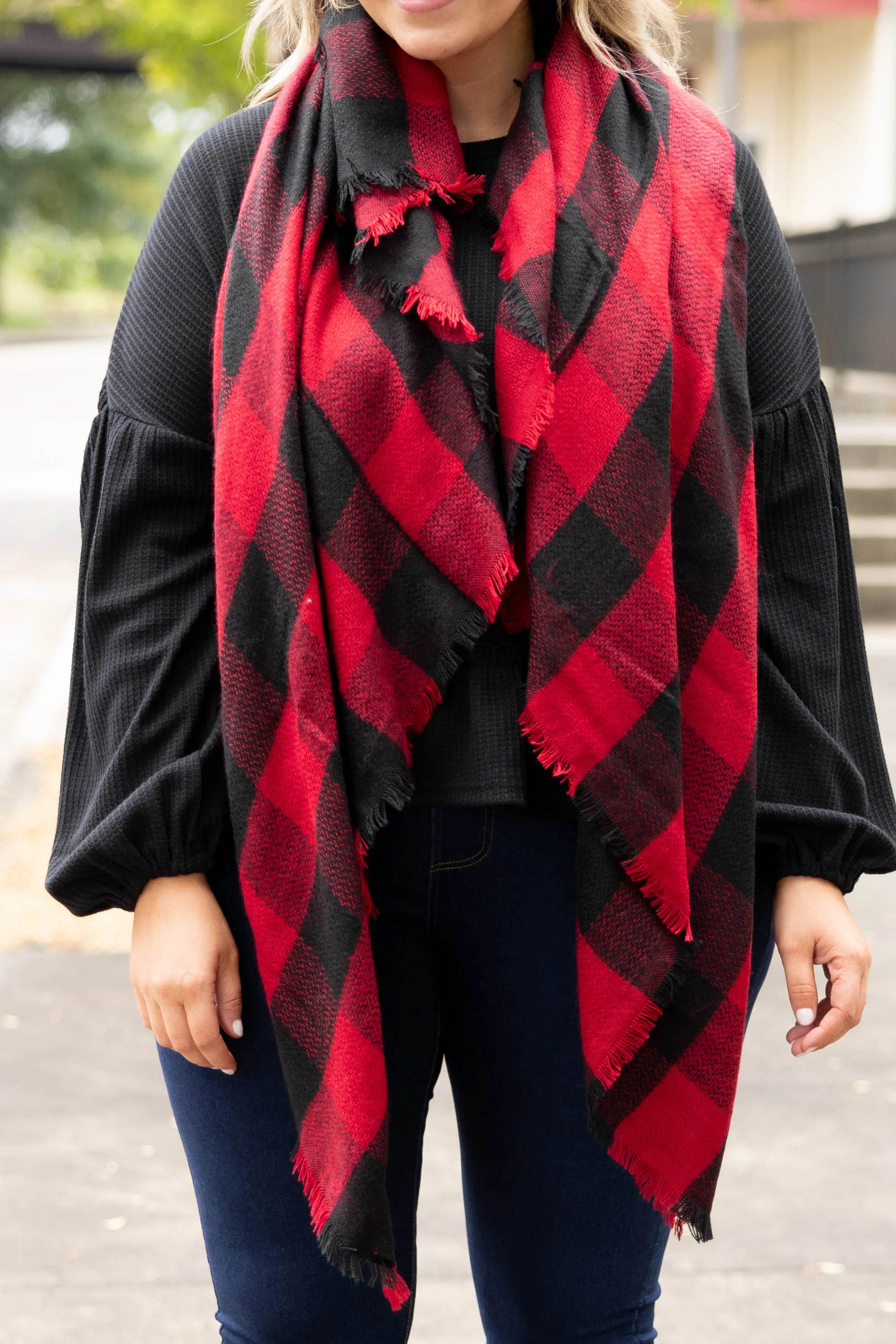 Just Warms My Heart Scarf, Black-Red