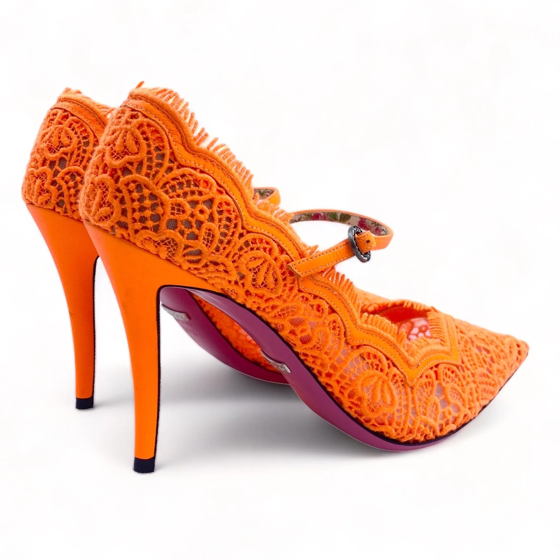 NEW - GUCCI LACE PUMPS EU 37.5/ UK 4.5