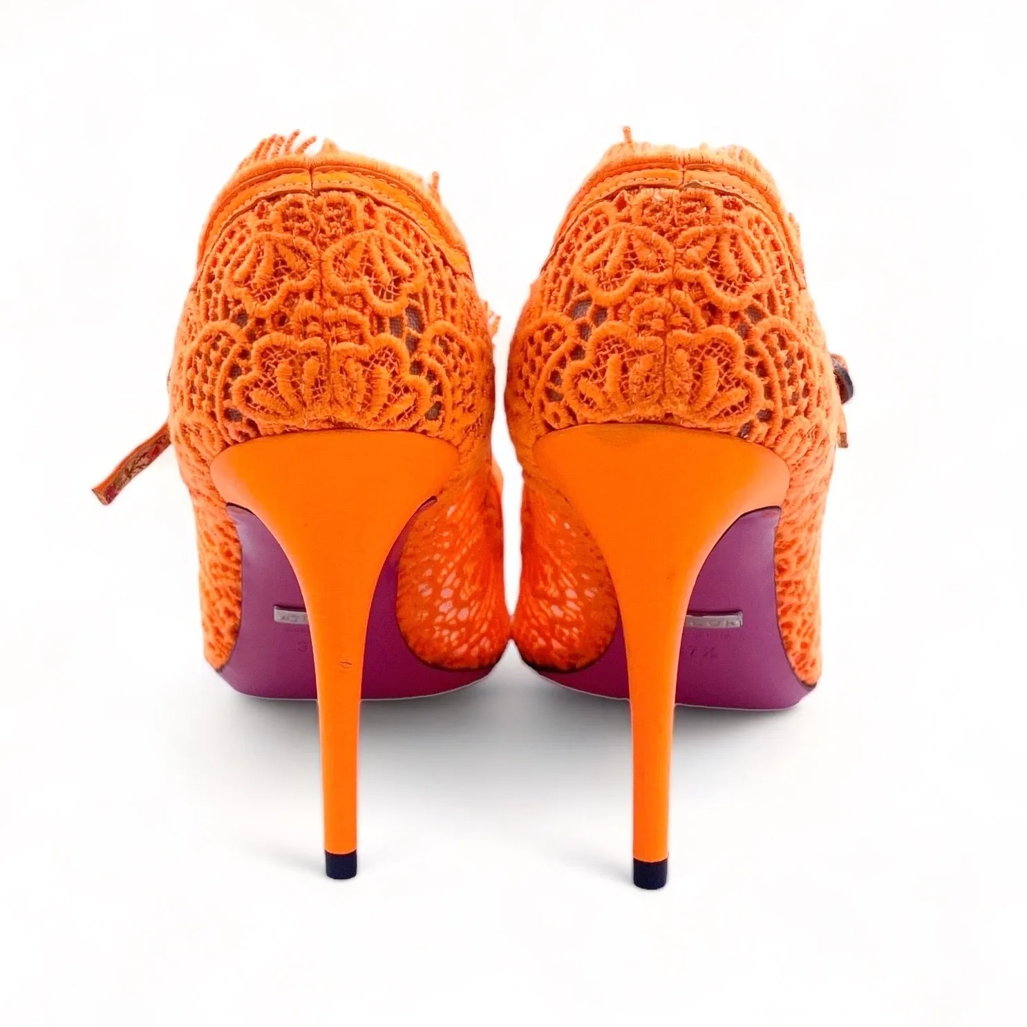 NEW - GUCCI LACE PUMPS EU 37.5/ UK 4.5