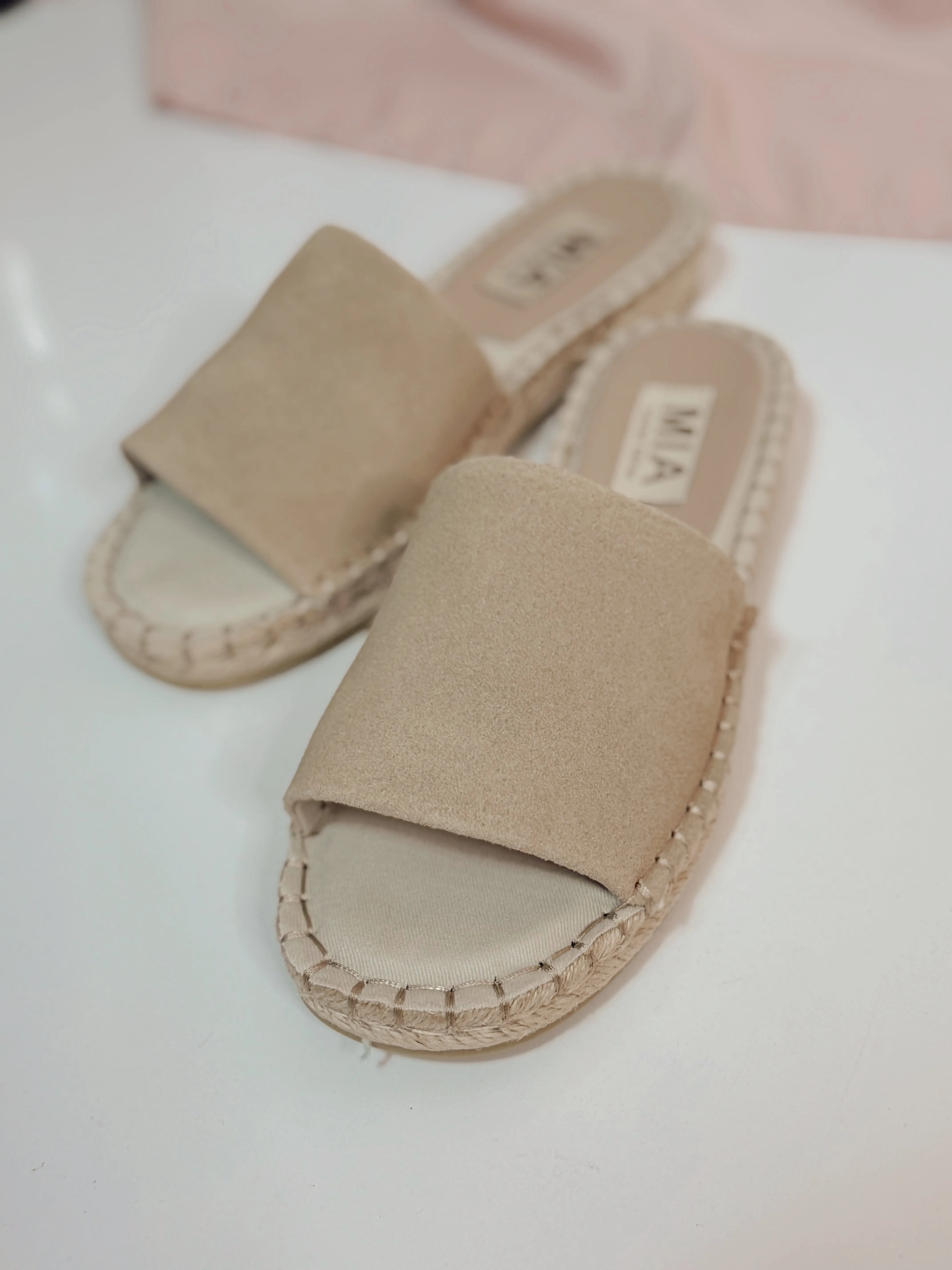 Noveli Suede Sandal - Taupe