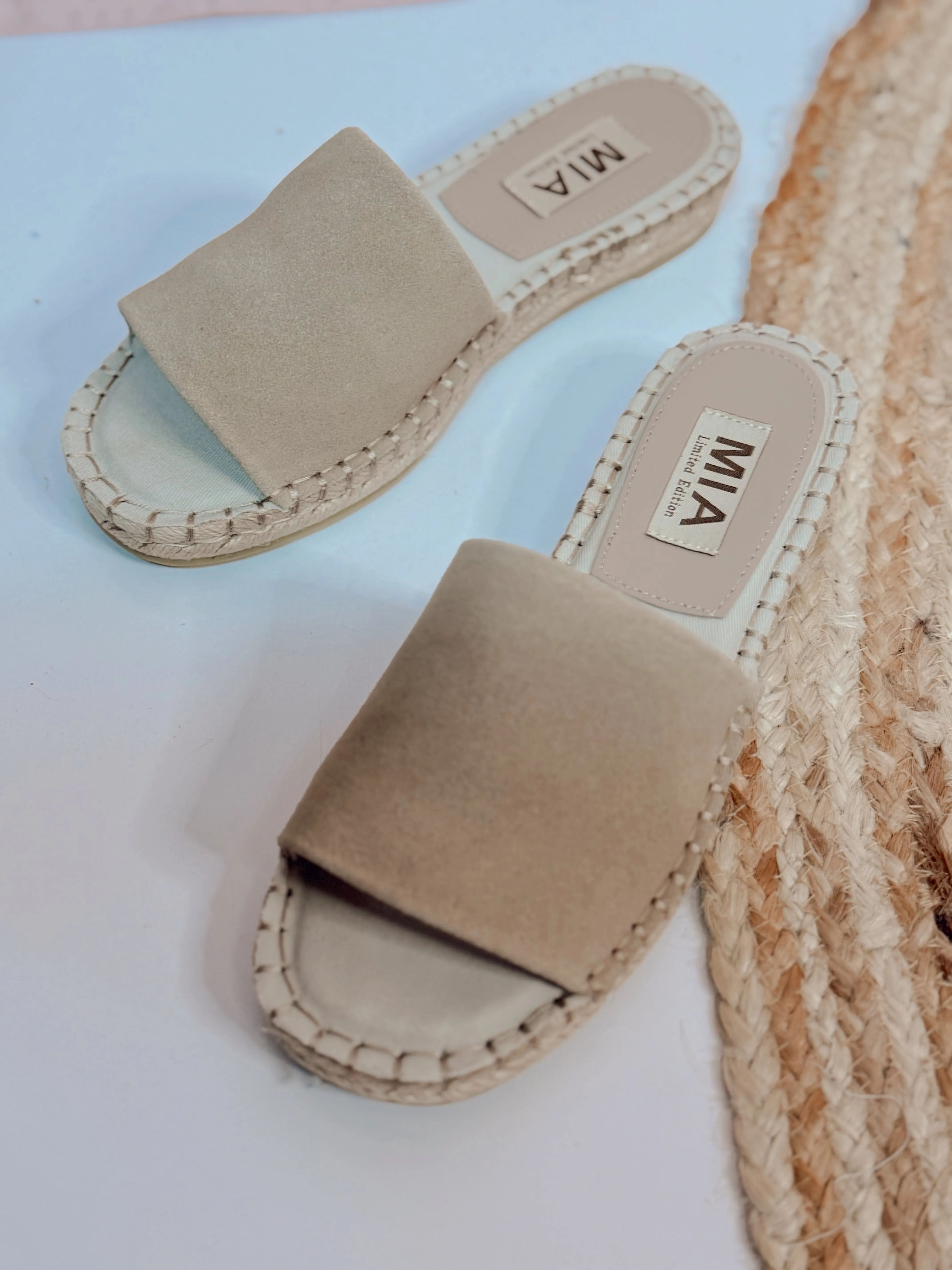Noveli Suede Sandal - Taupe