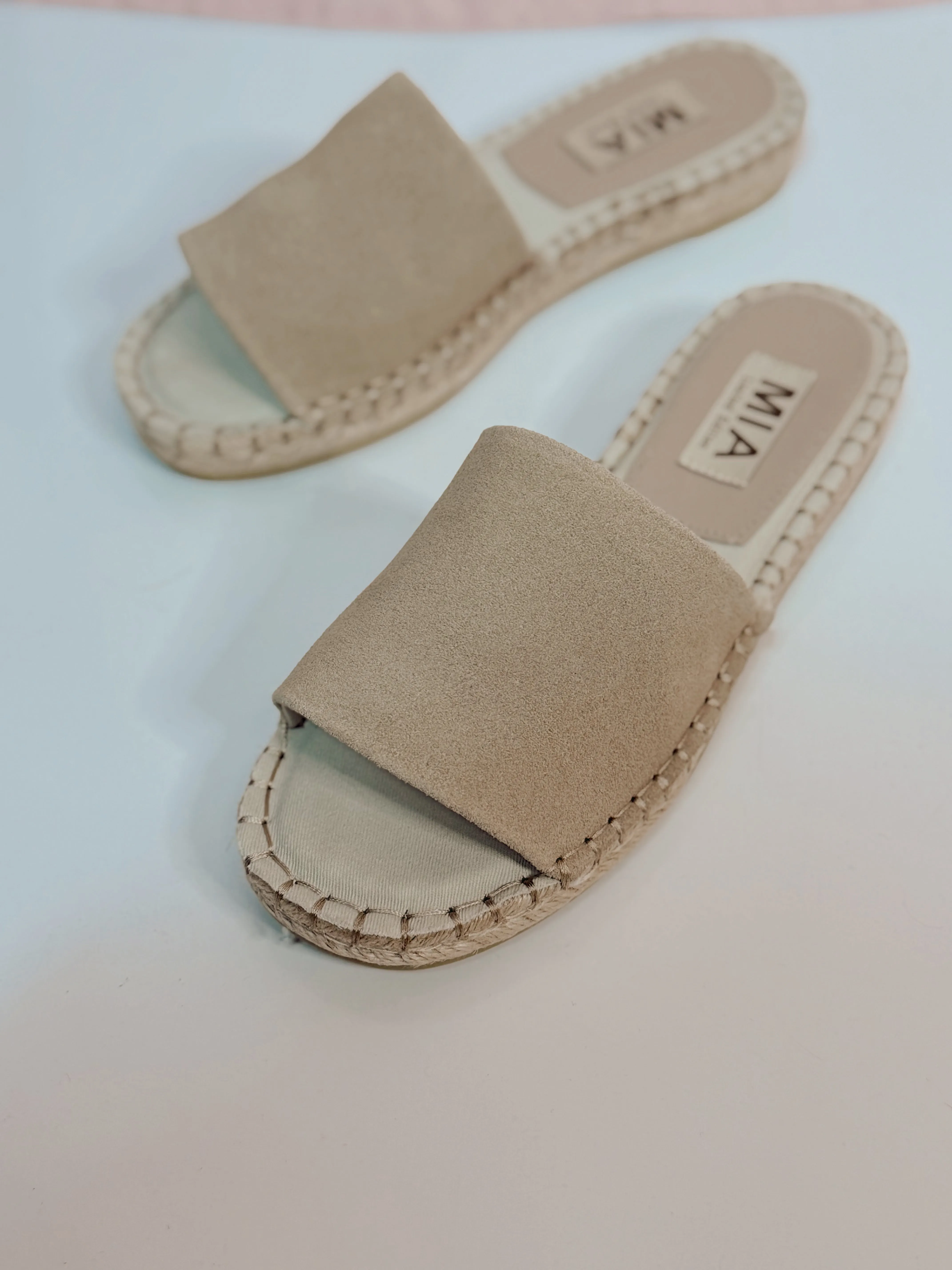 Noveli Suede Sandal - Taupe