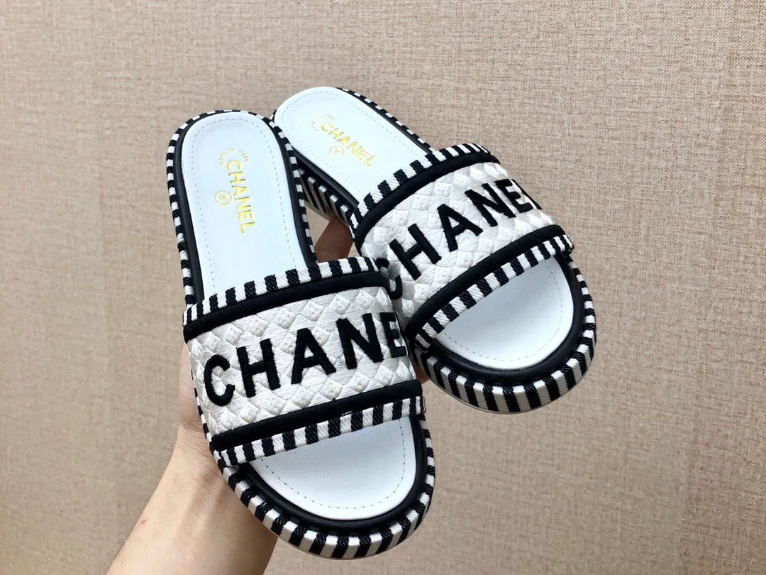 SE819 CC Slipper / Size4-10
